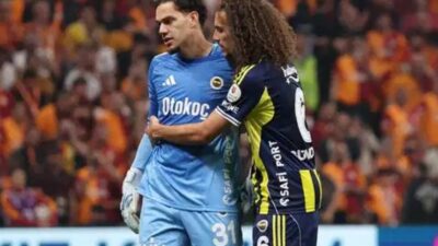 Fenerbahçe'nin Brezilyalı kalecisi Ederson, sosyal medya hesabından yaptığı paylaşımda, derbide