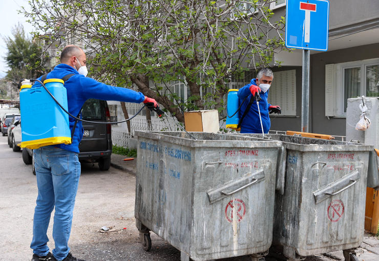 Buca Belediyesi, hava sıcaklıklarının artmasıyla birlikte halk sağlığını tehdit eden