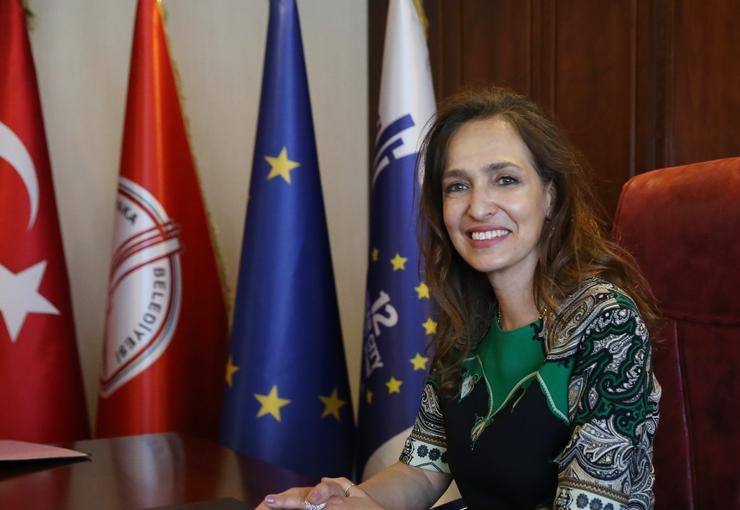 Karşıyaka Belediyesi Kent Düşünce Merkezi, toplumsal eşitlik hedefiyle önemli bir