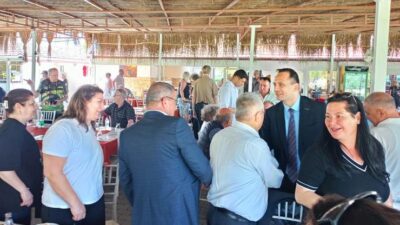 Bornova’daki kurumların iş birliğinde yürütülen Bornova Muhtarlar Akademisi kapsamında eğitimlerini