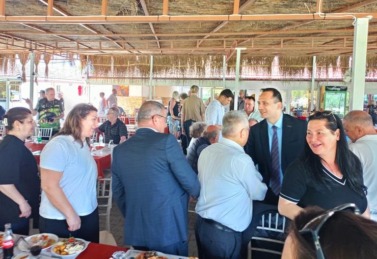 Bornova’daki kurumların iş birliğinde yürütülen Bornova Muhtarlar Akademisi kapsamında eğitimlerini