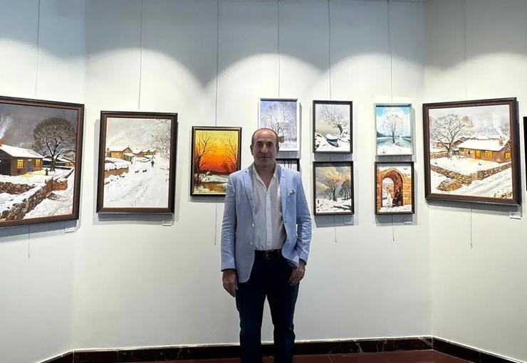 Finans dünyasındaki başarılı kariyerinin ardından fırçayı eline alan Bayram Erli,