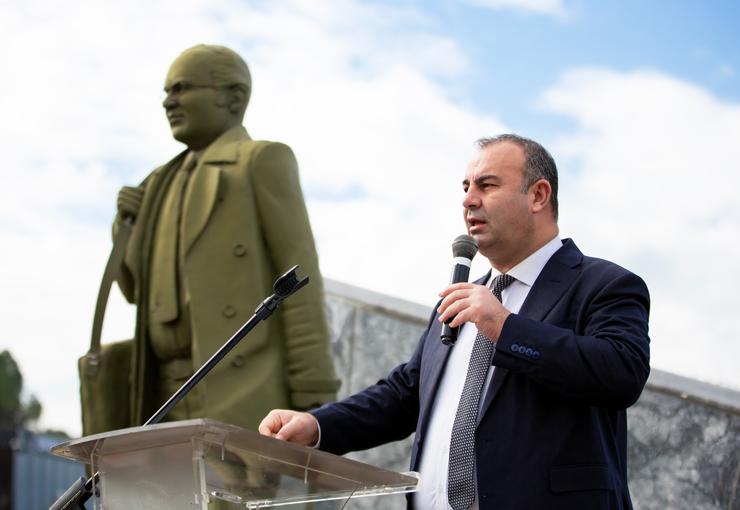 CHP İzmir Milletvekili Ednan Arslan madencilere hakları olan maaşlarını vermeyerek