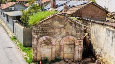 Gaziemir Belediyesi, hayata geçirdiği restorasyon çalışmasıyla ilçenin geçmişine tanıklık eden