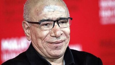 Usta oyuncu İlyas Salman, sosyal medyada yapay zeka kullanarak kendisiyle