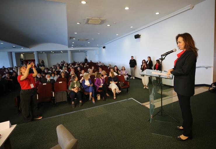 Karşıyaka Belediyesi Kent Düşünce Merkezi, akademisyenler ve sivil toplum temsilcilerinin