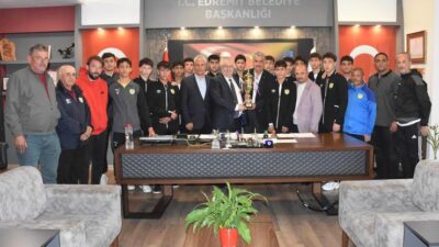 1966 Edremitspor altyapı U-15 takımı, gösterdiği başarılı performansla Balıkesir İl