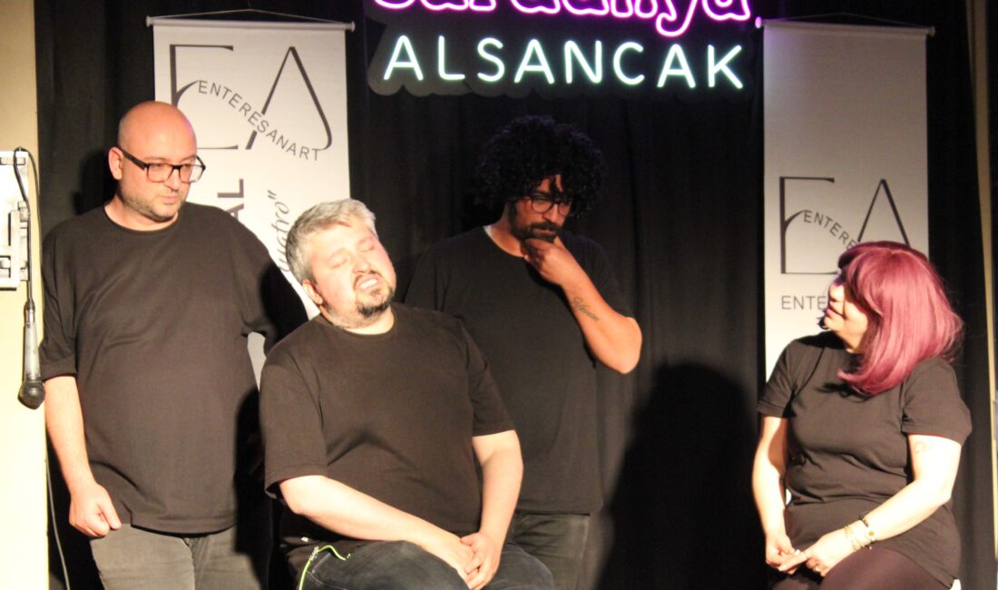 İzmir’de sanat ve eğlence dolu bir akşam daha geride kaldı.