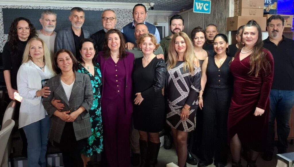 İzmir Türk TV’nin geleneksel hale getirdiği “Tanışma Kahvaltısı” etkinliğinin ikincisi,