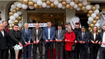 Kütahya'nın Gediz İlçesinde açılışı yapılan "chemex cafe" hizmete girdi.