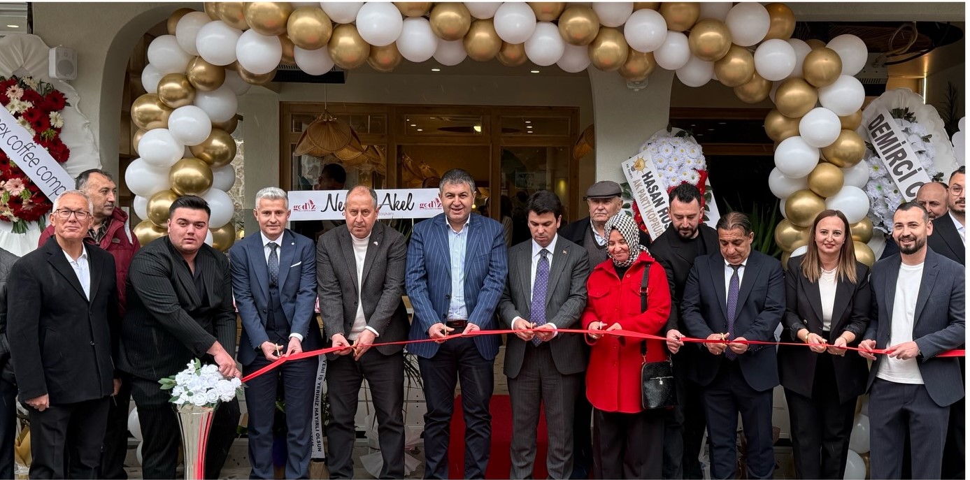 Kütahya'nın Gediz İlçesinde açılışı yapılan "chemex cafe" hizmete girdi.