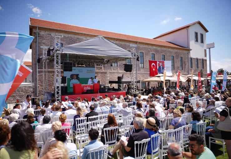 Ege mutfağının zenginliği, yerel üreticilerin emeği ve bölgeye özgü lezzetler,