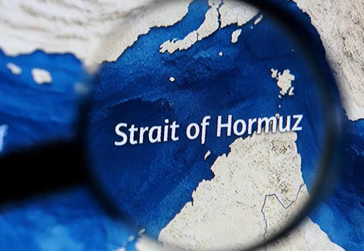 ABD'nin Hürmüz Boğazı'nda mahsur kalan gemilerin çıkışına destek vereceğini duyurmasının