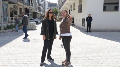 Karşıyaka Belediyesi, ulaşım konforunu artırmak amacıyla ilçe genelindeki asfalt yama,