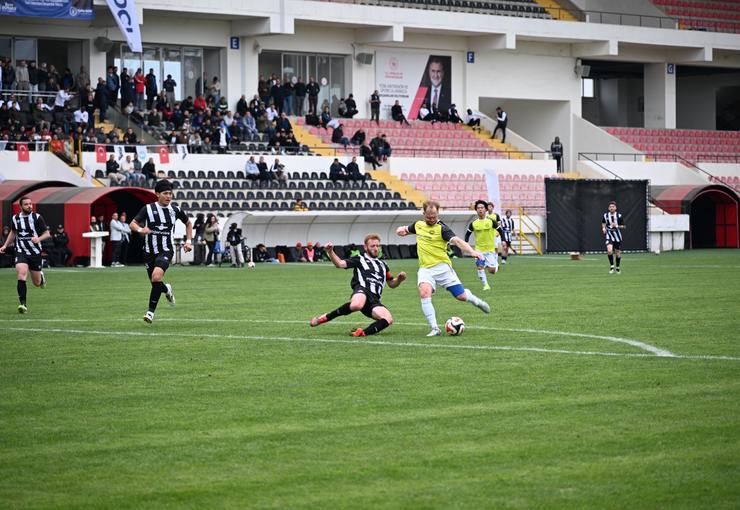 Türkiye’de ilk kez Manisa’da düzenlenen, Avrupa’nın işitme engelliler futbol kategorisindeki