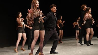 Bornova Belediyesi’nin ev sahipliğinde düzenlenen 12. Elada Dans Festivali, Ayfer
