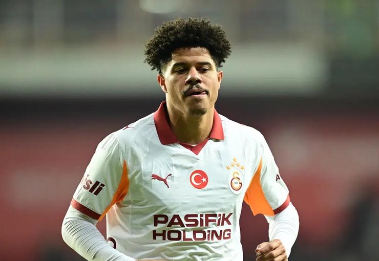 Süper Lig ekiplerinden Galatasaray'da forma giyen Brezilyalı yıldız Gabriel Sara'nın