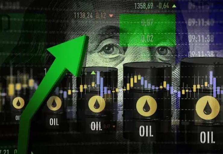 Küresel petrol stokları son 8 yılın en düşük seviyesine gerileyerek