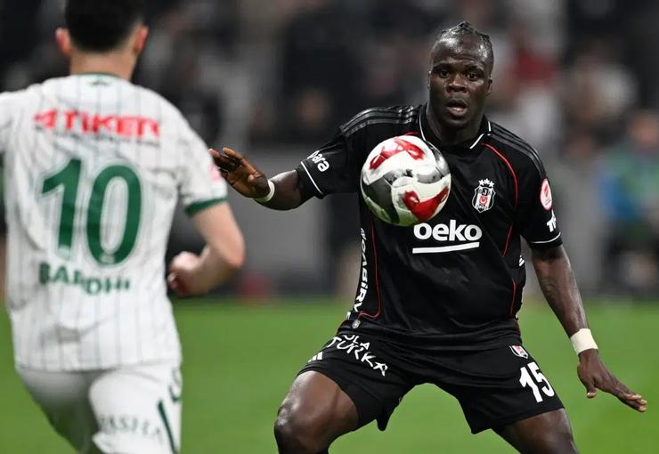 Beşiktaş'ın 23 yaşındaki Beninli oyuncusu Junior Olaitan, Türkiye Kupası yarı