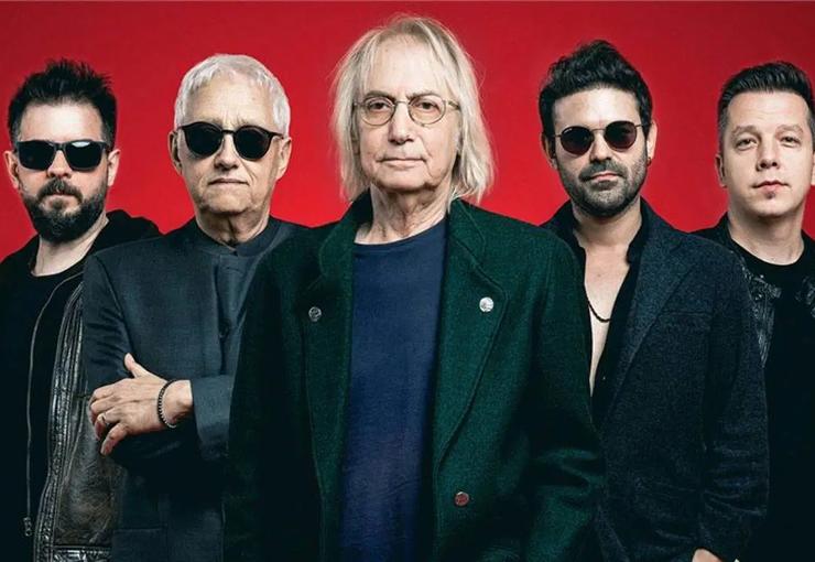 “Türkçe rock yapılmaz” denilen bir dönemde yola çıkan Bulutsuzluk Özlemi’nin