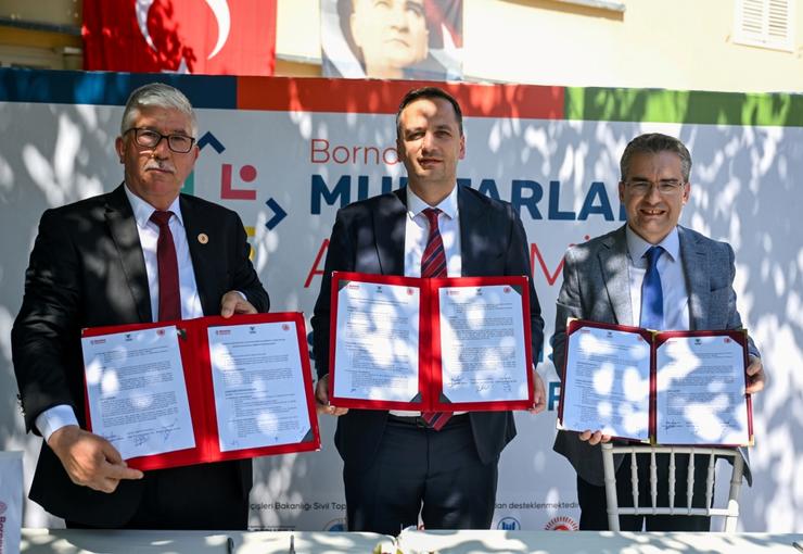 Bornova Belediyesi, Bornova Kaymakamlığı, Yaşar Üniversitesi ve Muhtarlar Derneği iş