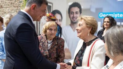 İzmir Büyükşehir Belediyesi Eşrefpaşa Hastanesi’nin 12 Mayıs Hemşireler Günü kapsamında