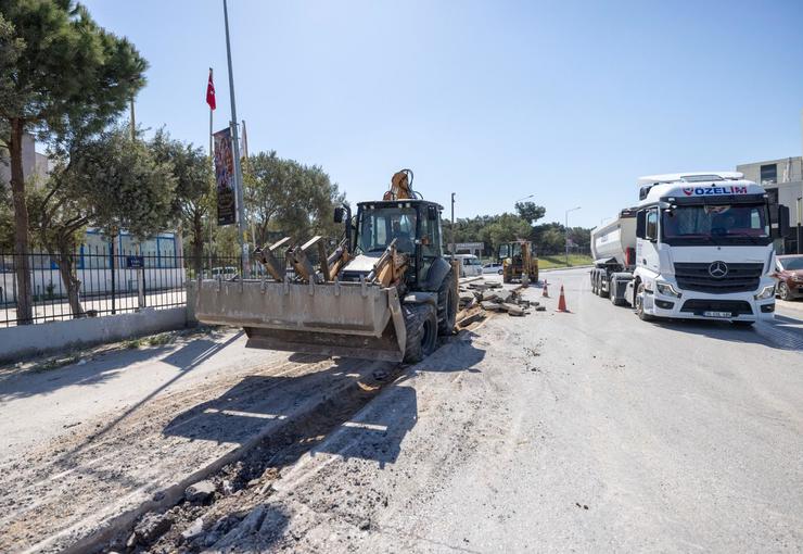 İzmir Büyükşehir Belediye Başkanı Cemil Tugay’ın temelini attığı Gaziemir Sarnıç