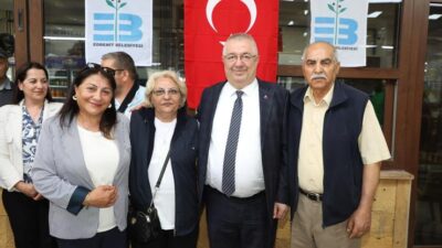 Edremit Belediye Başkanı Mehmet Ertaş, Halk Buluşmaları kapsamında Altınoluk Mahallesi’nde