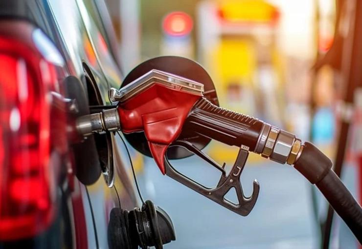 Brent petrol fiyatlarındaki hareketlilik, döviz kurundaki dalgalanmalar ve vergi artışları,
