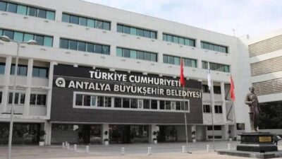 Antalya Büyükşehir Belediyesi'ne yönelik yeni bir operasyon daha düzenlendi.