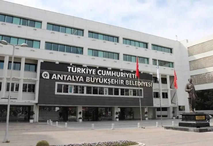 Antalya Büyükşehir Belediyesi'ne yönelik yeni bir operasyon daha düzenlendi.