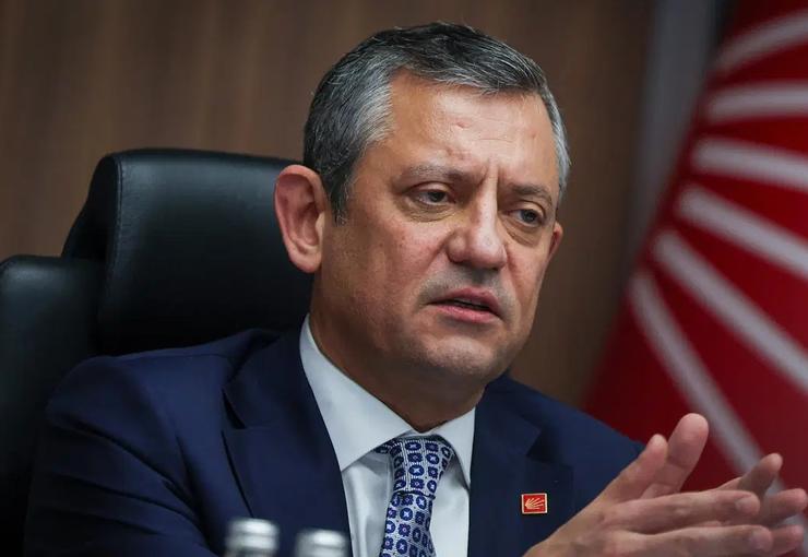 CHP Genel Başkanı Özgür Özel, 14 Mayıs Eczacılık Günü'nü kutlayarak,