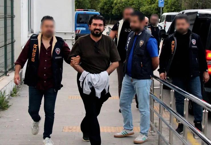 Yasa dışı bahis ve kara para aklama soruşturması kapsamında gözaltına