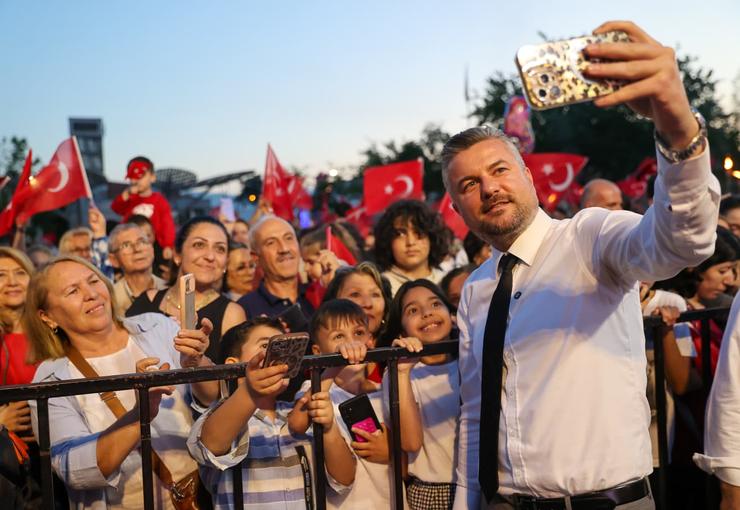 Buca’da 19 Mayıs Atatürk’ü Anma, Gençlik ve Spor Bayramı büyük