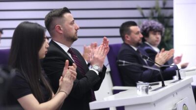 Buca’da düzenlenen “Gençlik Gelecektir Meclisi”, gençlerin düşüncelerini ve Türkiye’nin geleceğine