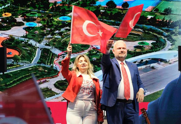 Menemen Belediyesi tarafından 23 bin metrekarelik alanda yapımı tamamlanan Kent