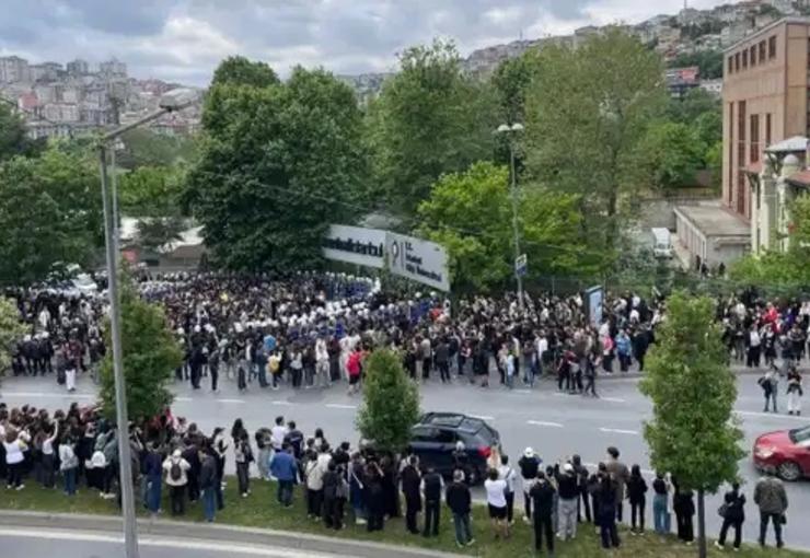Kurucu vakfına kayyım atandığı gerekçesiyle faaliyet izni kaldırılan İstanbul Bilgi
