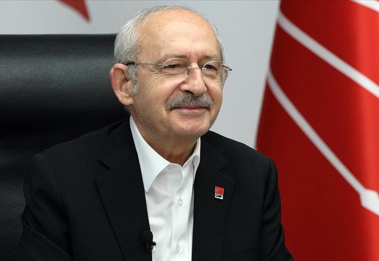 Mahkemenin "mutlak butlan" kararı sonrası göreve dönebilen CHP'nin eski genel