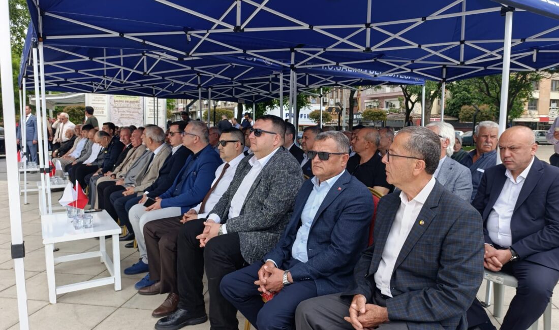Manisa’nın Salihli ilçesinde ‘Dünya Çiftçiler Günü’ görkemli bir etkinlikle kutlandı.