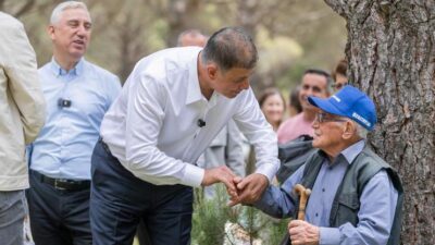 Bergama Kozak Yaylası’nda vatandaşlarla bir araya gelen İzmir Büyükşehir Belediye