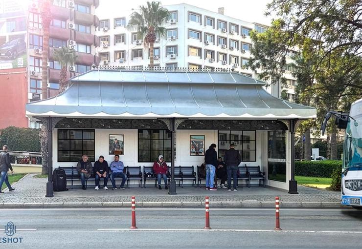 İzmir Büyükşehir Belediyesi ESHOT Genel Müdürlüğü, kentin tarihinden ve mimari