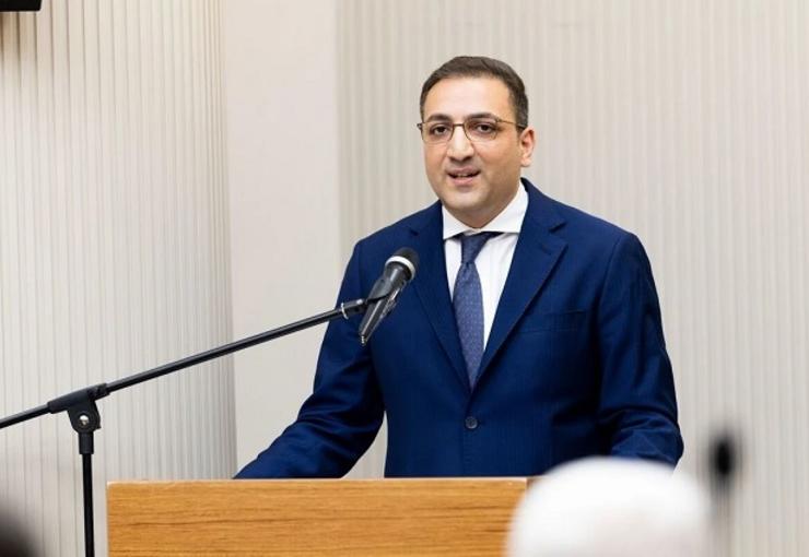 İzmir Amerikan Hastanesi açılış töreninde Koç Holding Yönetim Kurulu Onursal