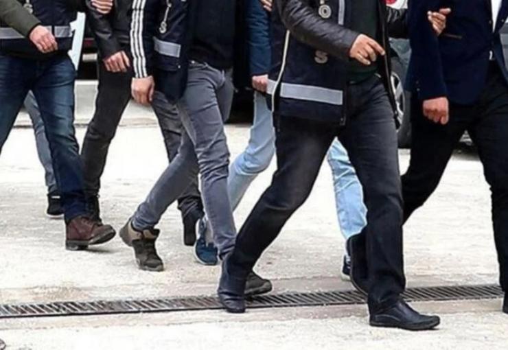 Lideri İtalya'da tutuklu bulunan ve kırmızı bültenle aranan organize suç
