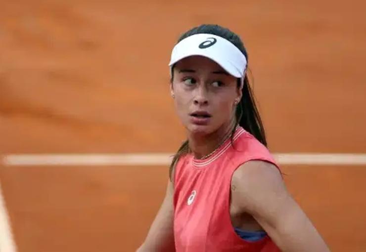 Milli tenisçi Zeynep Sönmez, Rosmalen Şampiyonası'nda ABD'li Katie Volynets'i 2-1