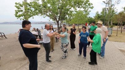 Menderes Belediyesi, Ferdi Zeyrek Engelsiz Çocuk Evi hizmetinden faydalanan engelli