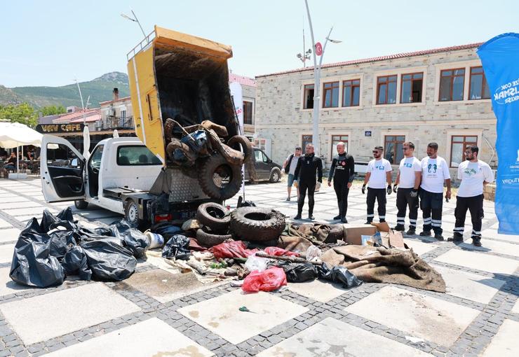 İzmir Büyükşehir Belediyesi’nin Dünya Çevre Koruma Haftası etkinlikleri kapsamında Yeni