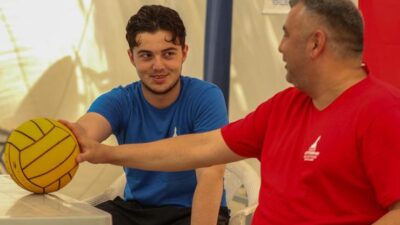İzmir Büyükşehir Belediyesi Spor Kulübü’nün 16 yaşındaki milli sutopu sporcusu