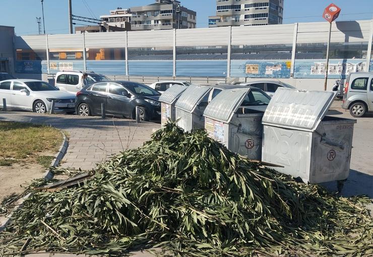 Çiğli Belediyesi Zabıta Müdürlüğü ekipleri, çevre kirliliğine neden olan ve