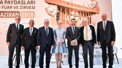 Sigorta İzmir’de bir araya gelen sektörün önde gelen temsilcileri, dijitalleşmeden