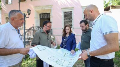 Karşıyaka Belediye Başkanı Yıldız Ünsal, 30 Ekim İzmir depreminde aldığı